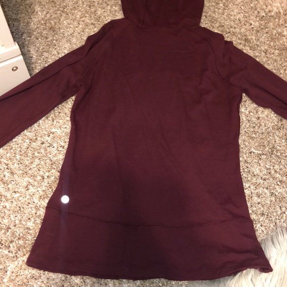 Lulu lemon maroon long sleeve - Picture 2 of 3